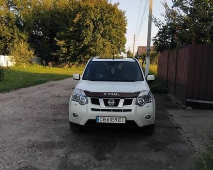 Білий Ніссан ІксТрейл, об'ємом двигуна 2 л та пробігом 145 тис. км за 14000 $, фото 1 на Automoto.ua