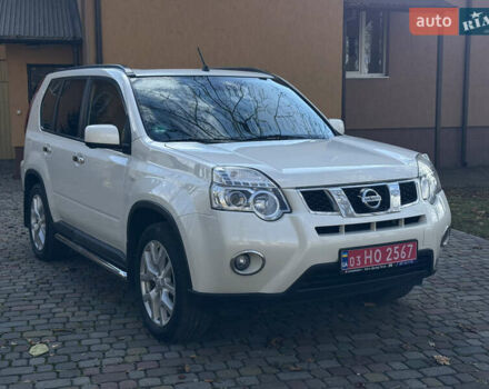 Ниссан ИксТрейл 2013 в Тячеве на Automoto.ua Белый Ниссан ИксТрейл, объемом двигателя 2 л и пробегом 261 тыс. км за 11900 $, фото 1 на Automoto.ua