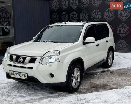 Белый Ниссан ИксТрейл, объемом двигателя 2 л и пробегом 277 тыс. км за 9200 $, фото 1 на Automoto.ua