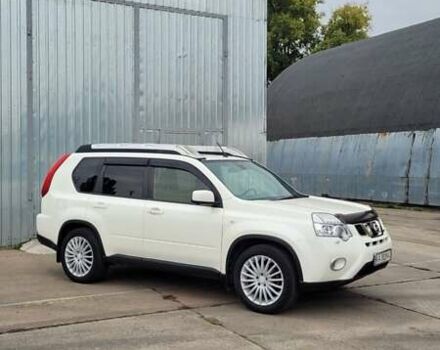 Белый Ниссан ИксТрейл, объемом двигателя 2 л и пробегом 136 тыс. км за 13000 $, фото 1 на Automoto.ua