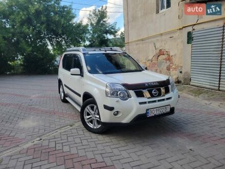 Ніссан ІксТрейл 2014 у Чорткові на Automoto.ua Білий Ніссан ІксТрейл, об'ємом двигуна 2 л та пробігом 214 тис. км за 12200 $, фото 1 на Automoto.ua
