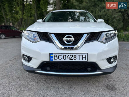 Белый Ниссан ИксТрейл, объемом двигателя 1.6 л и пробегом 129 тыс. км за 14200 $, фото 1 на Automoto.ua