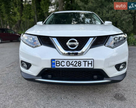 Белый Ниссан ИксТрейл, объемом двигателя 1.6 л и пробегом 129 тыс. км за 14200 $, фото 1 на Automoto.ua