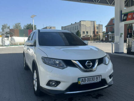 Ниссан ИксТрейл 2016 в Тростянце на Automoto.ua Белый Ниссан ИксТрейл, объемом двигателя 2 л и пробегом 105 тыс. км за 14999 $, фото 1 на Automoto.ua