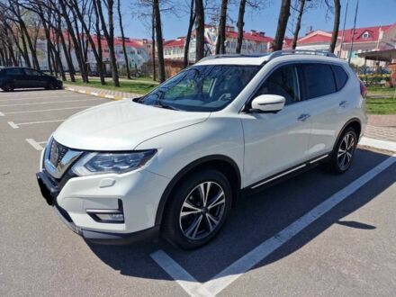 Ниссан ИксТрейл 2017 в Киеве на Automoto.ua Белый Ниссан ИксТрейл, объемом двигателя 2 л и пробегом 182 тыс. км за 19700 $, фото 1 на Automoto.ua