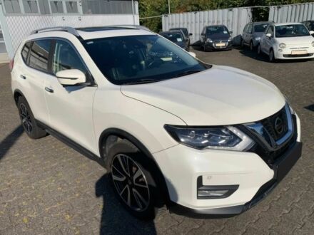 Белый Ниссан ИксТрейл, объемом двигателя 1.6 л и пробегом 40 тыс. км за 12400 $, фото 1 на Automoto.ua