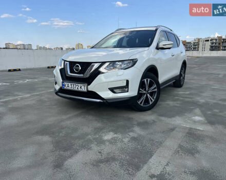 Ниссан ИксТрейл 2018 в Киеве на Automoto.ua Белый Ниссан ИксТрейл, объемом двигателя 2 л и пробегом 47 тыс. км за 22000 $, фото 1 на Automoto.ua