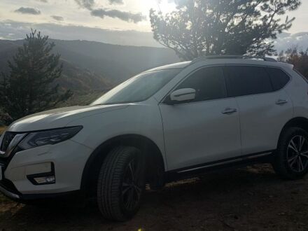 Білий Ніссан ІксТрейл, об'ємом двигуна 2.5 л та пробігом 160 тис. км за 24000 $, фото 1 на Automoto.ua