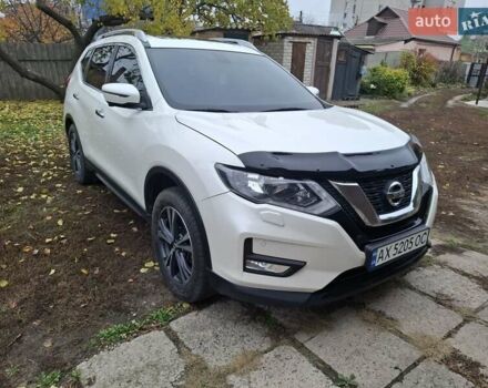 Белый Ниссан ИксТрейл, объемом двигателя 1.6 л и пробегом 138 тыс. км за 22499 $, фото 1 на Automoto.ua