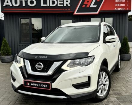 Белый Ниссан ИксТрейл, объемом двигателя 2 л и пробегом 200 тыс. км за 18300 $, фото 1 на Automoto.ua