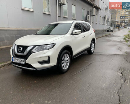 Белый Ниссан ИксТрейл, объемом двигателя 2 л и пробегом 108 тыс. км за 16750 $, фото 1 на Automoto.ua