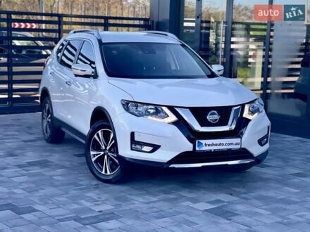 Ніссан ІксТрейл 2020 у Рівному на Automoto.ua Білий Ніссан ІксТрейл, об'ємом двигуна 1.7 л та пробігом 187 тис. км за 18700 $, фото 1 на Automoto.ua
