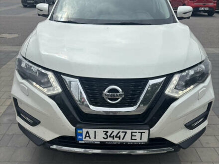 Белый Ниссан ИксТрейл, объемом двигателя 1.6 л и пробегом 107 тыс. км за 23000 $, фото 1 на Automoto.ua