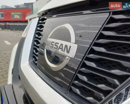 Белый Ниссан ИксТрейл, объемом двигателя 2.49 л и пробегом 63 тыс. км за 24800 $, фото 1 на Automoto.ua