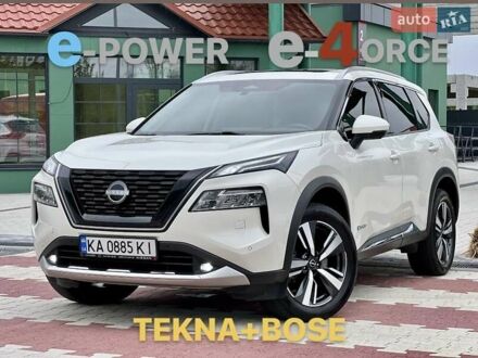 Ніссан ІксТрейл 2023 у Києві на Automoto.ua Білий Ніссан ІксТрейл, об'ємом двигуна 1.5 л та пробігом 47 тис. км за 42555 $, фото 1 на Automoto.ua