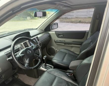 Бежевый Ниссан ИксТрейл, объемом двигателя 2.5 л и пробегом 265 тыс. км за 6000 $, фото 12 на Automoto.ua