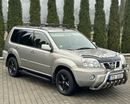 Бежевый Ниссан ИксТрейл, объемом двигателя 0 л и пробегом 228 тыс. км за 3200 $, фото 2 на Automoto.ua
