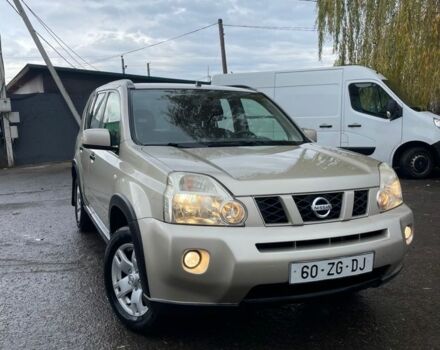 Бежевый Ниссан ИксТрейл, объемом двигателя 2 л и пробегом 282 тыс. км за 4000 $, фото 4 на Automoto.ua