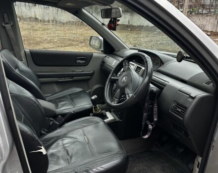 Бежевый Ниссан ИксТрейл, объемом двигателя 2.2 л и пробегом 320 тыс. км за 4100 $, фото 11 на Automoto.ua