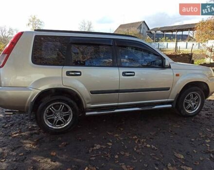 Бежевый Ниссан ИксТрейл, объемом двигателя 2.49 л и пробегом 283 тыс. км за 6000 $, фото 4 на Automoto.ua