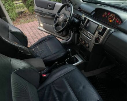 Бежевый Ниссан ИксТрейл, объемом двигателя 2.2 л и пробегом 337 тыс. км за 3650 $, фото 18 на Automoto.ua