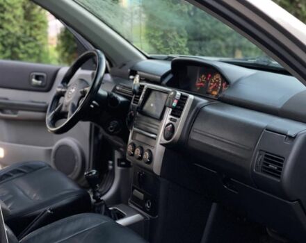 Бежевый Ниссан ИксТрейл, объемом двигателя 2.2 л и пробегом 337 тыс. км за 3650 $, фото 17 на Automoto.ua