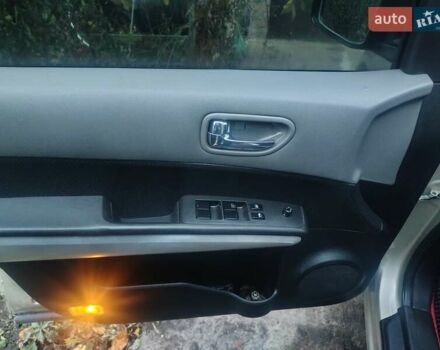 Бежевий Ніссан ІксТрейл, об'ємом двигуна 2 л та пробігом 183 тис. км за 9000 $, фото 16 на Automoto.ua