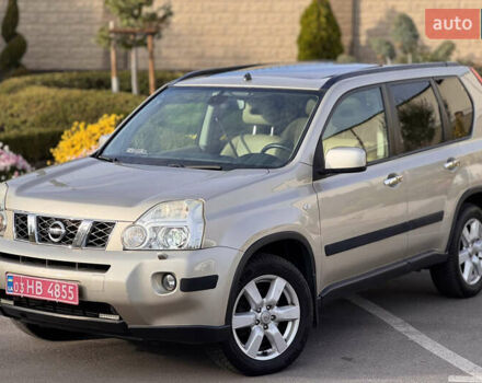 Бежевый Ниссан ИксТрейл, объемом двигателя 2 л и пробегом 232 тыс. км за 10900 $, фото 1 на Automoto.ua
