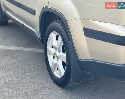 Бежевый Ниссан ИксТрейл, объемом двигателя 2 л и пробегом 232 тыс. км за 10900 $, фото 11 на Automoto.ua