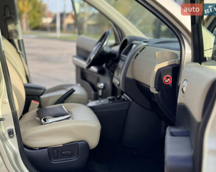 Бежевый Ниссан ИксТрейл, объемом двигателя 2 л и пробегом 232 тыс. км за 10900 $, фото 45 на Automoto.ua