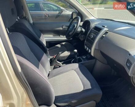 Бежевый Ниссан ИксТрейл, объемом двигателя 2 л и пробегом 293 тыс. км за 7999 $, фото 10 на Automoto.ua