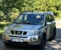 Бежевий Ніссан ІксТрейл, об'ємом двигуна 2 л та пробігом 270 тис. км за 4600 $, фото 3 на Automoto.ua