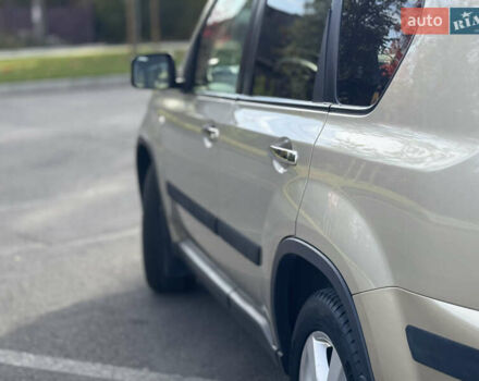 Бежевый Ниссан ИксТрейл, объемом двигателя 2 л и пробегом 232 тыс. км за 10900 $, фото 10 на Automoto.ua