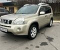 Бежевий Ніссан ІксТрейл, об'ємом двигуна 2 л та пробігом 247 тис. км за 9300 $, фото 1 на Automoto.ua