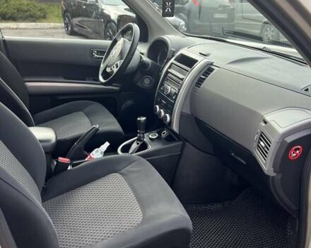 Бежевий Ніссан ІксТрейл, об'ємом двигуна 2 л та пробігом 247 тис. км за 9300 $, фото 18 на Automoto.ua