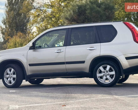 Бежевый Ниссан ИксТрейл, объемом двигателя 2 л и пробегом 232 тыс. км за 10900 $, фото 6 на Automoto.ua