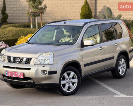 Бежевый Ниссан ИксТрейл, объемом двигателя 2 л и пробегом 232 тыс. км за 10900 $, фото 2 на Automoto.ua