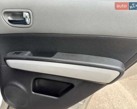 Бежевий Ніссан ІксТрейл, об'ємом двигуна 2 л та пробігом 173 тис. км за 8999 $, фото 41 на Automoto.ua