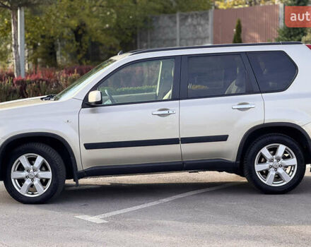 Бежевый Ниссан ИксТрейл, объемом двигателя 2 л и пробегом 232 тыс. км за 10900 $, фото 5 на Automoto.ua