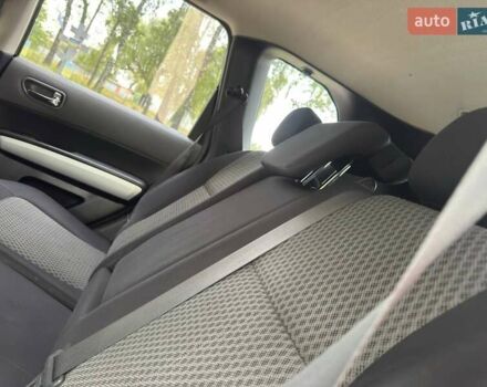 Бежевий Ніссан ІксТрейл, об'ємом двигуна 2 л та пробігом 173 тис. км за 8999 $, фото 37 на Automoto.ua