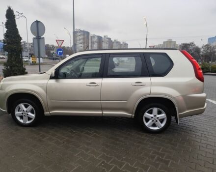 Бежевый Ниссан ИксТрейл, объемом двигателя 2 л и пробегом 289 тыс. км за 8300 $, фото 4 на Automoto.ua