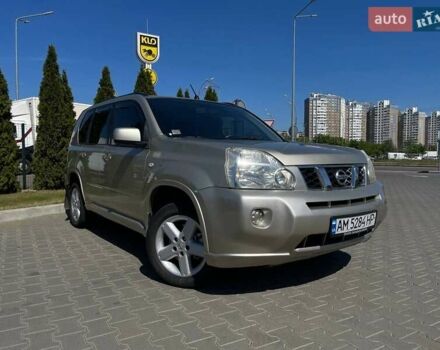 Бежевый Ниссан ИксТрейл, объемом двигателя 2 л и пробегом 293 тыс. км за 7999 $, фото 2 на Automoto.ua