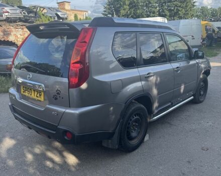 Бежевый Ниссан ИксТрейл, объемом двигателя 2 л и пробегом 63 тыс. км за 3700 $, фото 4 на Automoto.ua