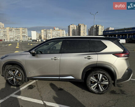 Бежевый Ниссан ИксТрейл, объемом двигателя 1.5 л и пробегом 24 тыс. км за 42200 $, фото 3 на Automoto.ua