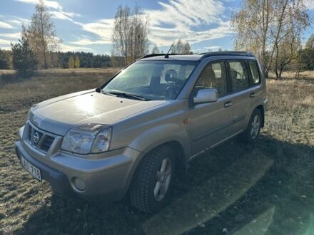 Бежевый Ниссан ИксТрейл, объемом двигателя 2.2 л и пробегом 290 тыс. км за 4500 $, фото 1 на Automoto.ua