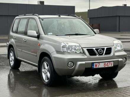 Бежевий Ніссан ІксТрейл, об'ємом двигуна 0 л та пробігом 285 тис. км за 3900 $, фото 1 на Automoto.ua