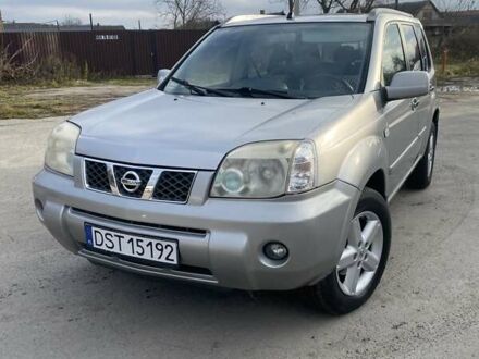 Бежевий Ніссан ІксТрейл, об'ємом двигуна 2.2 л та пробігом 230 тис. км за 3499 $, фото 1 на Automoto.ua