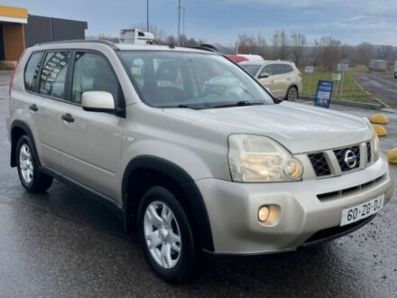 Бежевый Ниссан ИксТрейл, объемом двигателя 2 л и пробегом 282 тыс. км за 4000 $, фото 1 на Automoto.ua