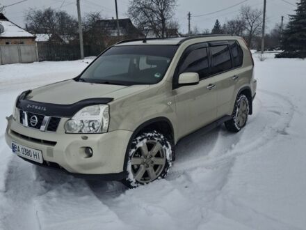 Бежевий Ніссан ІксТрейл, об'ємом двигуна 2 л та пробігом 33 тис. км за 10300 $, фото 1 на Automoto.ua