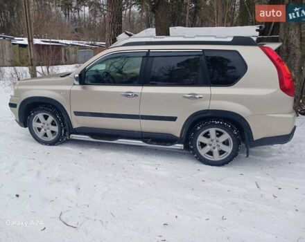 Бежевый Ниссан ИксТрейл, объемом двигателя 2 л и пробегом 230 тыс. км за 10700 $, фото 1 на Automoto.ua